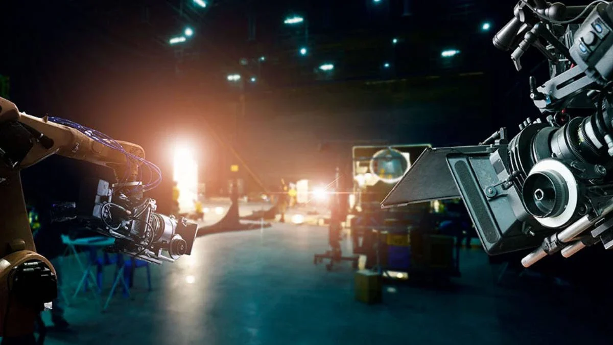 Understanding Setup and Payoff in Movies